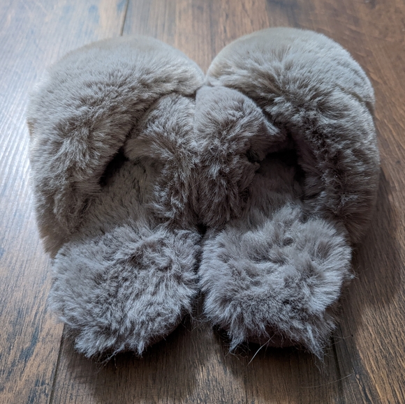 LOFT Faux Fur Cross Slide Slippers - Picture 6 of 8